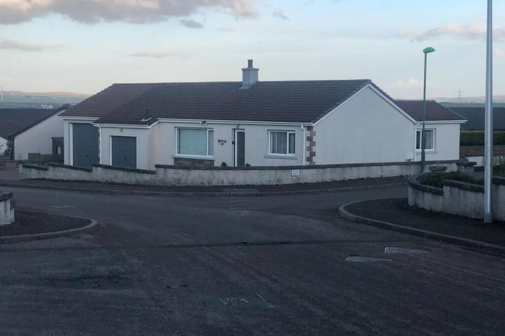 Two Bed Bungalow With Garage And Hot Tub Thurso Exterior photo
